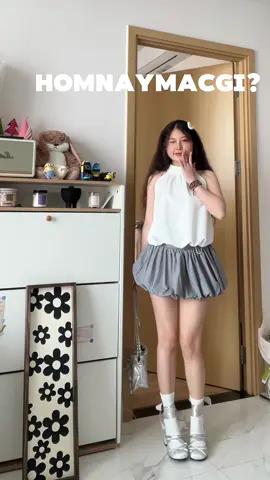 Đơn giản mà chinh quá nè 🧚🏻‍♀️ #xh #TikTokFashion #outfit #thaochunreview #fashion #foryou #xuhuong #outfitideas #viral 