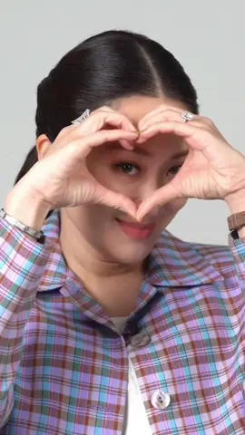 กรี๊ด ใจฟูมากเลยค่ะ ❤️  คุณอิ๊งค์อัดคลิปมาเซอร์ไพรส์ ขอบคุณมากๆค่ะ เป็นกำลังใจให้เสมอนะคะ สุขสันต์วันสงกรานต์ค่ะ หวังว่าปีหน้าคงมีโอกาสได้เล่นน้ำกับพี่อิ้งค์นะคะ  #แพทองธารชินวัตร #พรรคเพื่อไทย #สงกรานต์ 