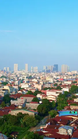 Mau mudik ke kampung eh lupa kalau asli medan 😂  Anak Rantau yg rindu medan mana nih suaranya ?? Udah di kampung halaman masing” belum.  #lebaran #idulfitri #1445 #ramadhan #drone #dji #avata #djimavic #djiavata #medan #dronemedan