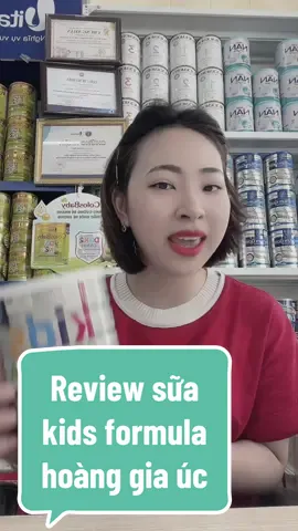 KIDS FORMULA - SỮA MÁT BỔ SUNG DƯỠNG CHẤT CHO CON TỪ 3-18 TUỔI KHỎE MẠNH 👀 Tìm đâu xa nữa khi đã có Kids Formula - Sữa dinh dưỡng tuyệt vời giúp con từ 3-18 tuổi phát triển toàn diện ở đây rồi ba mẹ ơi. ✔️ Mẹ muốn giúp con thông minh hơn - Kids Formula giúp con bổ sung DHA. ✔️ Mẹ mong hệ tiêu hóa con phát triển, không táo - Kids Formula sở hữu hàm lượng chất xơ dinh dưỡng (FOS) lớn. ✔️ Muốn mắt con sáng tinh anh - Lutein và Bilberry cần thiết cho sự phát triển thị lực cũng có trong Kids Formula. 😉 Đặc biệt #Lactoferrin có trong Sữa Hoàng Gia Kids Formula với hàm lượng lớn, từ đó tăng cường sức đề kháng, con chẳng lo ốm vặt. 👍 Hãy sắm ngay Kids Formula để con có nền tảng phát triển tốt nhất, luôn khỏe mạnh ba mẹ nha #SuaHoangGia #RoyalAusnz #hangchinhhang #suaUc #suamat #KidsFormula
