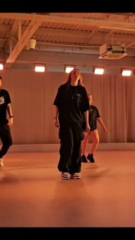 Always get the choreo wrong when being filmed 🤦🏻‍♀️ but I had an amazing time being taught by @jaronjohnson Thank you so much I loved every minute  Choreo by Jaron Johnson Taught by Jaron Johnson music by @Leigh-Anne Stealin' Love #JaronJohnson #dance #choreography #london #LeighAnnePinnock #StealinLove #foryou #fyp #foryoupage 