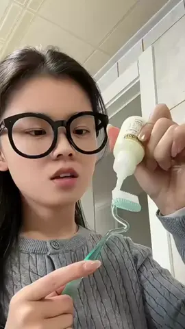 Scientific#toothbrush #fyp #teethinghacks #fypage #teething