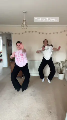 This remix is addictive @ruthmairistevens   Dc  @Anna_knowless we are obsessed!!!! #fyp #dancer #viral #besties #dance #setmefree #imoutalove 