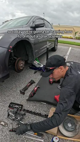 Mechanic tip of the day 👨🏽‍🔧 #mobilemechanic #mechaniclife #mechanicsoftiktok #mechanics #carsoftiktok #carlover #cartok #cars #fyp #foryou #SmallBusiness #orlando #tipsandtricks 