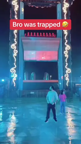 He instantly regretted his decision 😂 #fyp #explore #splash #splashzone #waterpark #waterparks #soakingwet  (via david0ff_01/IG)