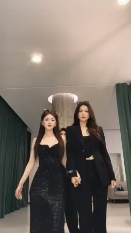 Triệu Lộ Tư, Tăng Lê, Vương An Vũ sau hậu trường là lại quay tóp tóp 🤣 #xuhuong #trieulotu #versace #xh #xuhuongtiktok #xuhuong2024 #zhaolusi #wanganyu #赵露思 #tiktok #lenxuhuong #vuonganvu 