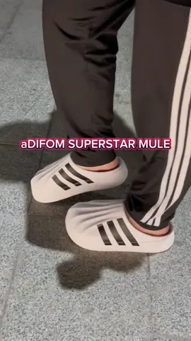 Trộm vía mấy hôm nay đang trend em này mang chơi lễ chơi hè sắp tới ta nói nó đỉnhhhh 😝 #dep #depunisex #depquaingang #depbanhmi #depnamnu #depnam #depnu #thoitrang #thoitrangnamnu #thoitrangnam #thoitrangnu #fashion #giaydep #fyp #nhadeptnt #depxinh #dephottrend2024 