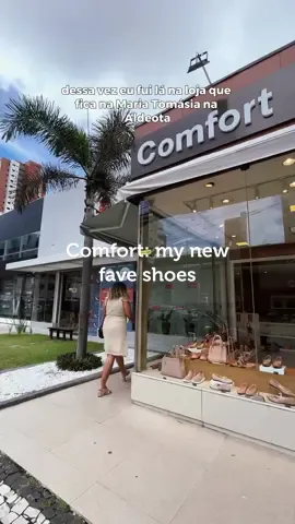 Viagem chegando e eu fui em uma das minhas lojas favoritas de sandálias e sapatos 🫶🏻💙 A Comfort tem muuuuitas opções que são lindas e confortáveis, sendo perfeito pra poder passear por vários lugares! Temos cupom de desconto exclusivo pro site: TEREZA10 pra 10% off nas suas compras! 🥰🥰 Já to doida pra fazer vários looks! #Comfort #LojasComfort • Publ1