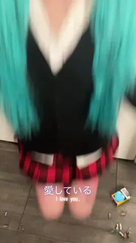 ［ 🩵🩹；he ／ him ］all  i  need  is  this：acknowledge  me ｡｡｡ #miku #hatsunemiku #hatsunemikucosplay #rollinggirl #rollinggirlcosplay #rollinggirlmiku #rollinggirlmikucosplay #hatsunemikurollinggirl #hatsunemikurollinggirlcosplay #mikuhatsunecosplay #mikuhatsune #mikuhatsunerollinggirl #mikucosplayer #cosplay #cosplayer #chile #cosplayer