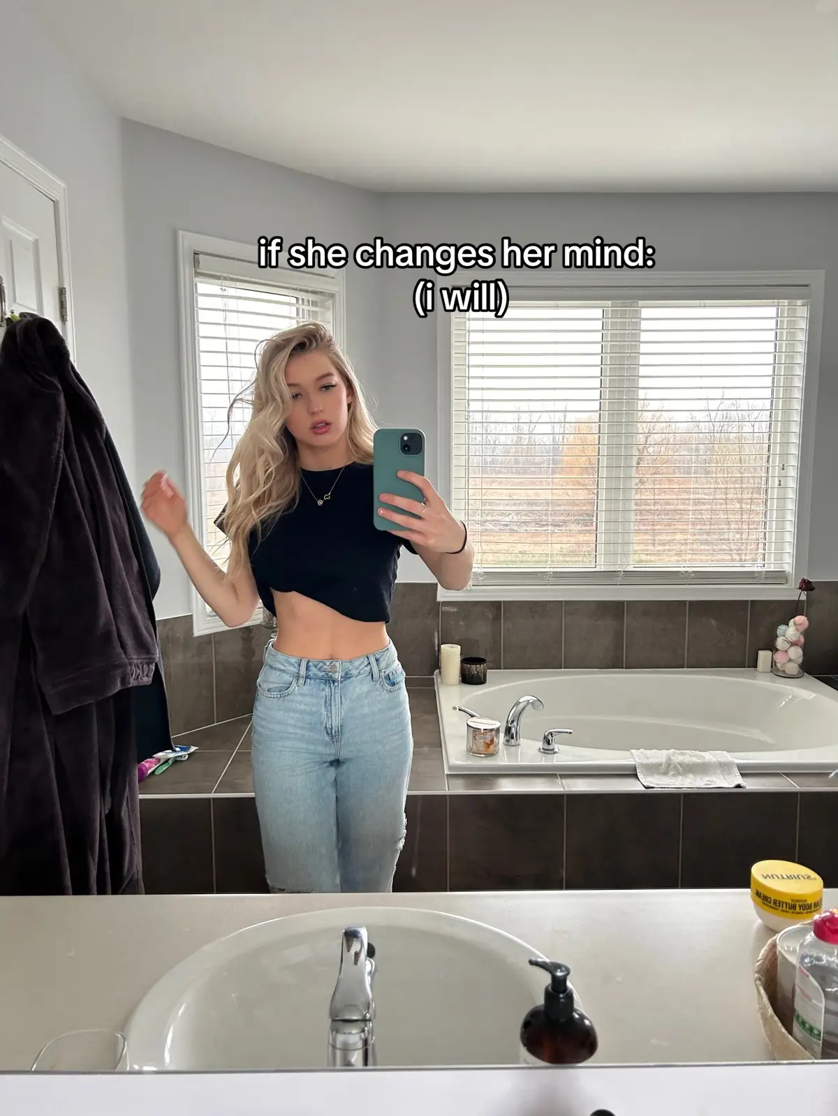 #foryou #fyp #canada #trends #spain #manwhocantbemoved 