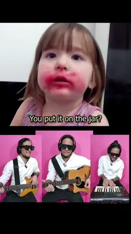 porque eu comi seu batom! 😂❤️💄 quem ouviu essa na infância? 😂😂 #memes #cute #criança #kids #fofura 