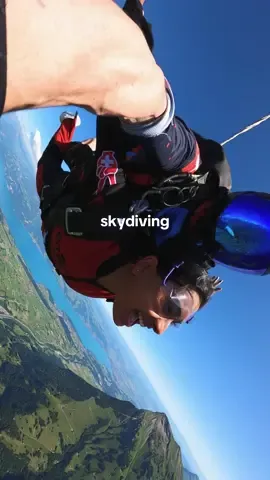 bucket-list moment!! #skydiving #interlaken #skydiveswitzerland #travel #travelswitzerland #traveltiktok #adrenaline 