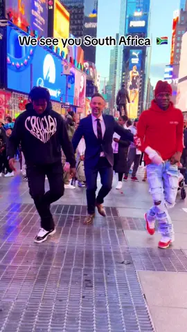 This choreo!! 🥵 @Archer🏹 @dre_da_dancer 🇿🇦 (DC @Timi) #nyc #dance #timessquare 