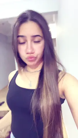 Mami te siento lejo🤓