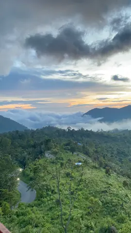 view desa sopo sitinjak+lautan awan+sunset #mandailingnatal #wisatamandailing #sopotinjakmandailingnatal #wisatasumaterautara #panyabunganhits #lagubatak 
