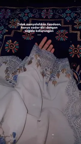 #CapCut Aku Wanita yg begitu banyak Kekurangan dlm hal apapun😔😔#tegurandiri #sadardirisadarposisi #quotestory #manusiapenuhdosa #bismillahfyp 