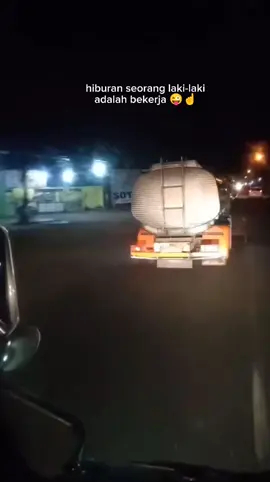sesama macan dilarang mendahului 😜 #sopirtruck #truckmaniaindonesia #karanganyar24jam #pesonatrukindonesia #fypシ #xyzbca 