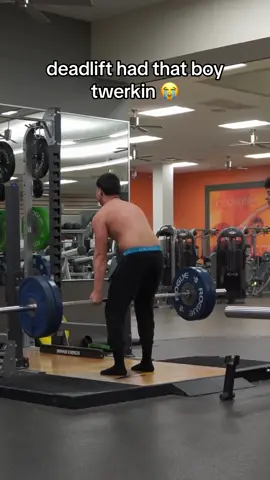 bro was shakin it 💀 (credit: @Glaze) #fy #fyp #viral #lifting #weight #gym #deadlift