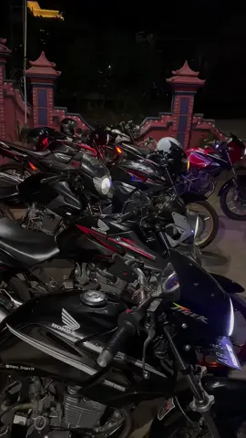 🫵🏻🤩#blackygank🚀 #xyzbca #fypシ #masukberanda #4youpage #1 #🔥 #herydaps #padahariini #tigergank #pecegank #gl200modifikasitiger #tigermodifikasi 