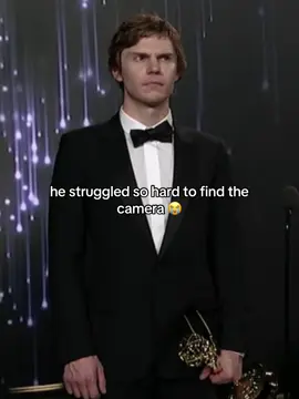 he looked so relieved when he finally found it #fyp #evanpeters #evanthomaspeters #evanpeterssupremacy #evanpetersismyhusband #fypシ #viral #blowthisup #foryoupage #fyppppppppppppppppppppppp 