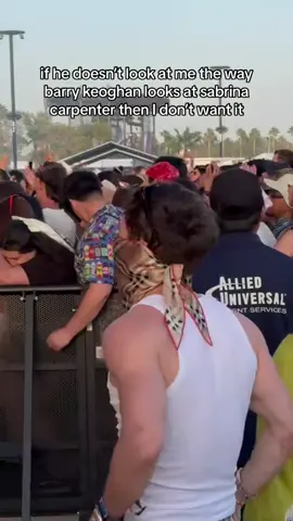 He’s so smitten 🫶🏼 #BarryKeoghan was spotted supporting his girlfriend #SabrinaCarpenter at her first ever #Coachella  performance on Friday night 🥹🎶 The Irish actor has been dating the pop singer since December ❤️ 