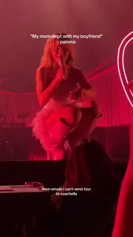 I hope Sabrina and Paloma keep this as an ongoing joke #sabrinacarpenter #sabrinacarpenteredit #coachella #emailsicantsend #emailsicantsendtour #concerts #nonsense #edit #lanadelrey #fyp #fypシ #barrykeoghan 