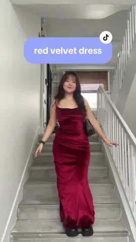 red velvet cake 🍑❤️ such a head-turning dress for your more fancy occassions ✨ #fypシ #tiktoksg #fashiontiktok #fitspo #OOTD #midsizeoutfits #midsizefashion #fitcheck #midsizegal 
