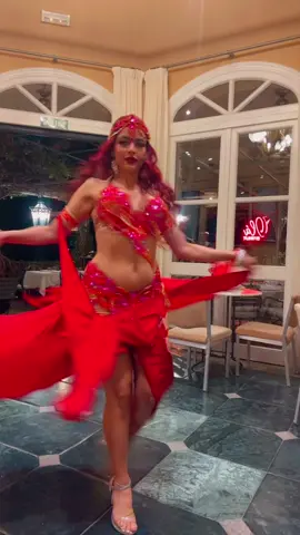 Tonight bellydance show at ola beirut villapadierna #foryou #fyp #bellydancer #arab #arabic #vivit #dance #dancer 