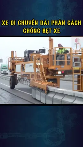 Xe di chuyển dải phân cách chống kẹt xe #xe #giaothong #shorts 