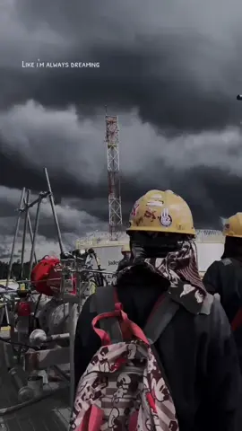 kuluk kuluk kuluk🤣⛈️ @chaerf__  #helmkuning #scaffolder #scaffolding #scfjambi #kuliproyek #kerjakeras #migas #kuluk #fyp #nosleep 