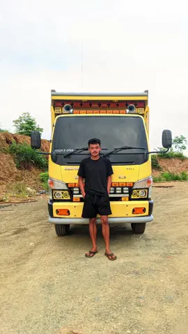 #trukkalimantanselatan #pyp #trukmaniaindonesia #sopirtruckindonesia🇮🇩 #storywa #lagiviral #CapCut 