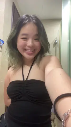 not me dancing halfway through getting ready and wondering why i'm late again💀💀💀 dc: @Latrice  #dance #fyp #tiktok #tiktoksg 