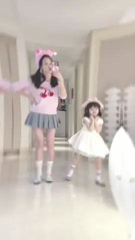 mama dan anak bergaya bersama #xuke #徐可 #fengming #muyan #xumuyan #徐沐言#沐言#沐言开心酱 #fyp #thelastimmortal #actor #china #chinese #mom #mother #daughter 