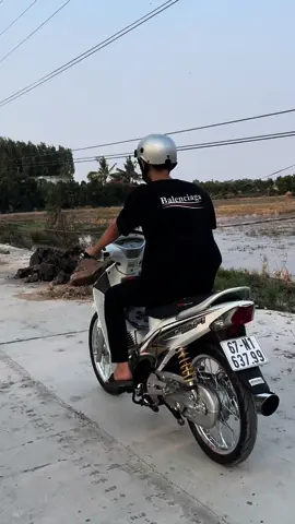 ốm quá                                                               #xuhuongtiktokvietnam #funeo125#mienque 