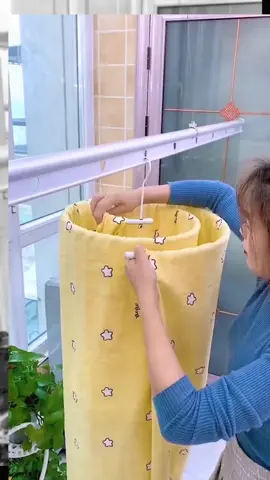 Say goodbye to cramped clotheslines and hello to our Spiral Clothes Drying Rack, the perfect solution for drying large items outdoors. Its spiral arms provide plenty of space for hanging bedsheets, comforters, and other bulky items, while its circular design ensures even drying. With its sturdy construction, it can withstand heavy loads and windy conditions with ease. #clotheslinedisappearance #amplehanging #even drying #sturdyconstruction #windresistance #fyp 