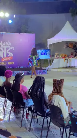 Hi, I’m blvck Amish . You can call me Naata . I’m a runway model, a photo model , commercial model, an actress and a video vixen. I’m 6ft tall.  #scoutme #ghmodels #africanmodels #modellife #runwaywalk #fashionweek #6fttallandsuperstrong 