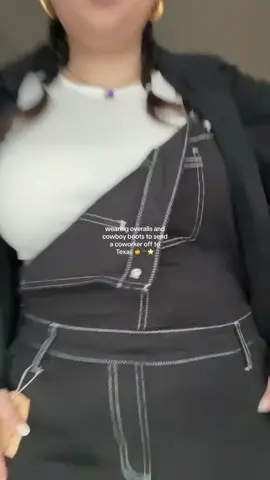 @Vee serving western vibes in our Skinny overalls 🤠💫 #fivestar #westernstyle #festivefashion 