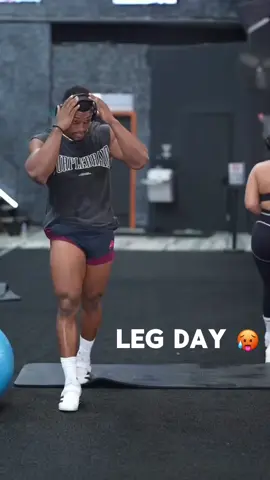 Leg Day 🥵 For your dream body, check out our new and improved Power Workout Program 💪🏻 Link in bio ⬆️ #legs #legsworkout #sports #GymTok #gymmotivation #Fitness #workout  #viralvideo #viral #bodybuilding #bodybuilder