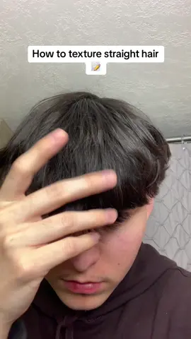 How to texture straight hair using Sea Salt Spray 🙌 #hairstyles #hairstyletutorial #hairstyleideas #menshairstyle #menshair #straighthair #wavyhair #wavyhairroutine #wavyhairtutorial #curlyhair #curlyhairtutorial #curlyhairroutine 