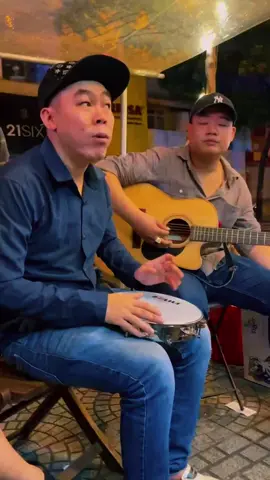 Siêu phẩm nhạc chế tống lê chân của gấu lé , nít mới ae vào follow lại dùm nha . Cảm ơn ae #xuhuong #saigon #nhacche #nhacduongpho✅ #gaulegobo #nhacchehay 