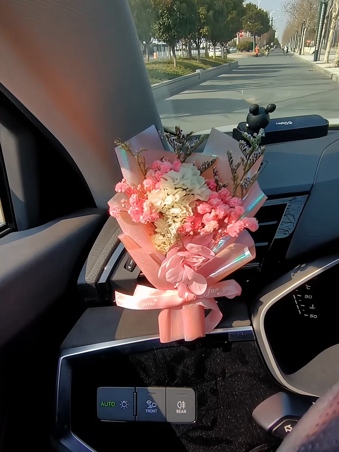 Bó hoa mini nước hoa trang trí ô tô #kaiauto#phukienxeoto#phukienxehoi