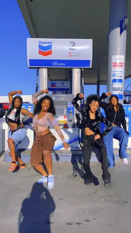 Gassed up ⛽️😜 @Tanner Adell #bucklebunny #tanneradell #tanneradellmusic #beyoncecountry #country #beyoncewithalasso #gassedup #gasstation #gas #fyp #viral #chevron #chevrongas 
