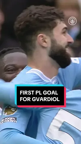 A first @Premier League goal for Gvardiol! 🎯 And what a strike it was! ☄️ #ManCity #ManchesterCity #Gvardiol #JoskoGvardiol #PremierLeague 