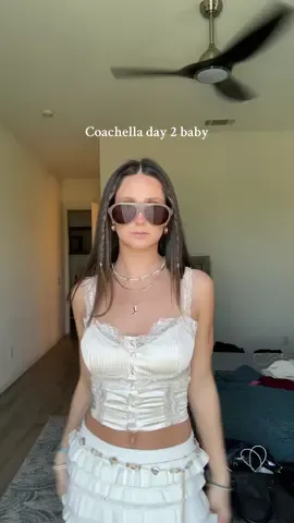 Help pick my sunnies #fyp #coachella 