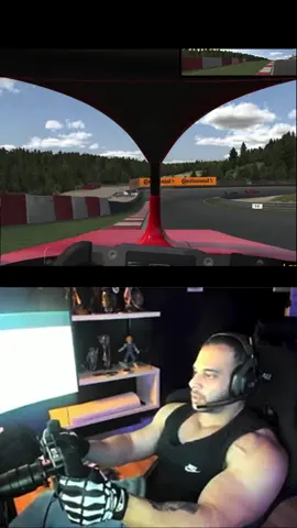 الفيديو الأصلي. سباق أونلين على سيميولاتر إحترافي مع ساقين اخرين أونلين. والاستاذ فقد سيطرة في أخر جولة و حاول ياخدني معاه 😡 #الدرة 
