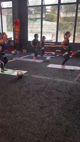 Open Barre sabado 13 de abril ✨✨✨.       #barre #bodybarre #bodybarregt #barregt #barreguatemala #barreworout #saturdaybarre #Fitness #fitnessguatemala 