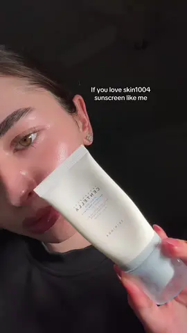 Skin1004 sunscreen is my holy grail 🤍 using their sun stick makes it easy to reapply during the day @SKIN1004 Official  #koreanskincare #skin1004 #sunscreen #sunstick #skincare #hyalucica #centella 