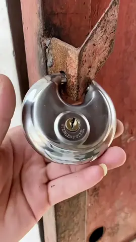 Ổ khoá đĩa tròn bằng thép chống trộm rất tốt #khoadiatronbangthep #khoadiatrongtrom #khoadiatronchongtrom #khoadiatron #okhoadiatron 