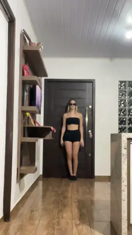 Madrugada e nois ta como kkkk #vaiprofycaramba #fylpシ #fyyyyyyyyyyyyyyyy #loira #desfile #moda #modelo #topmodel 