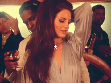 i need somebody to hold me #fy #fyp #lanadelrey #lizzygrant #nationalanthem #iwantitall #asaprocky #tradução 